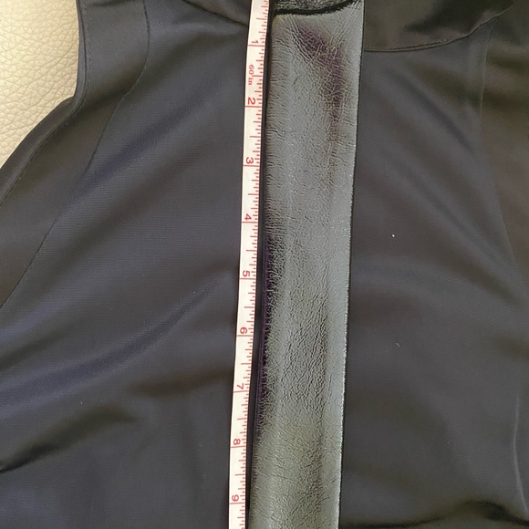 Little black dress - Picture 11 of 11